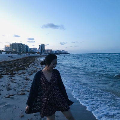 my face brightens up when I see the ocean